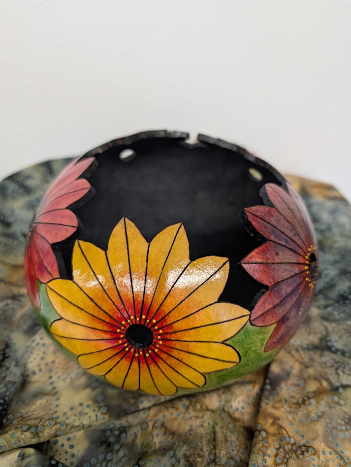 Gourd Bowl Hand Carved Big Daisy #6